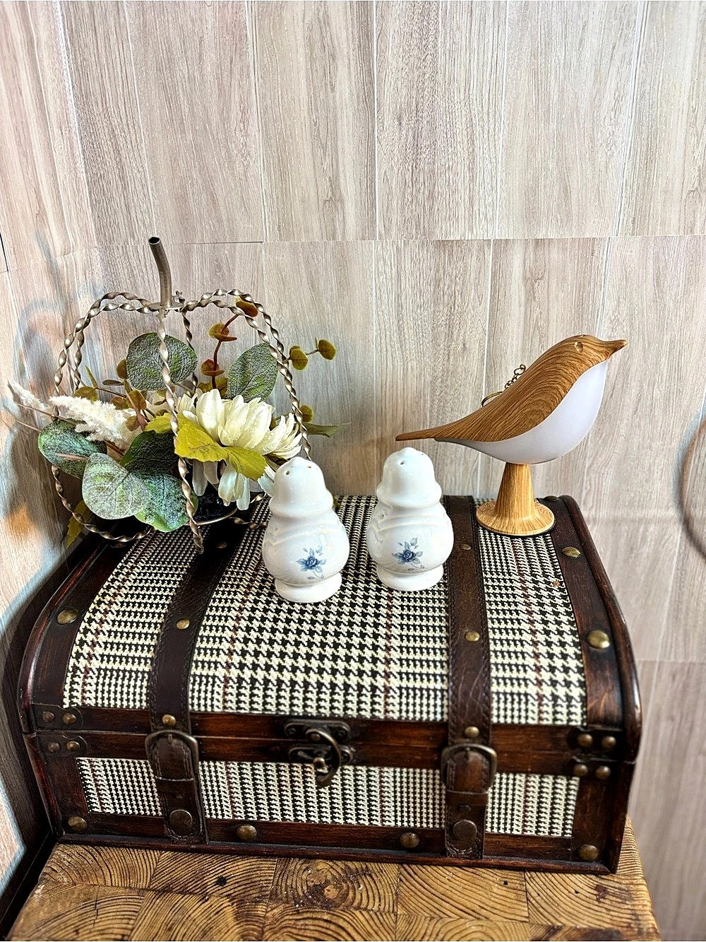 Vintage Pfaltzgraff Poetry Blue Rose Salt Pepper Shakers